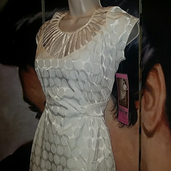 Bettie Page Put a Ring On It Bridal Dress White - Picture 4 of 8